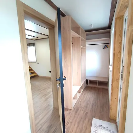 Family Plai Yaremche